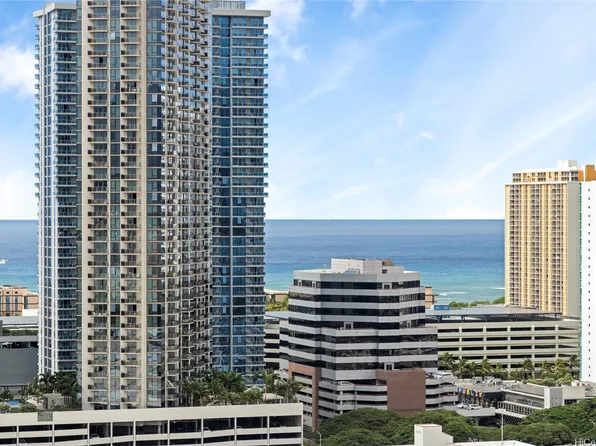 1515 Liona St #2402, Honolulu, HI 96814