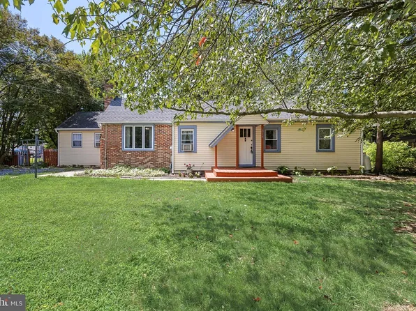 314 Leonard Ln, Thorofare, NJ 08086