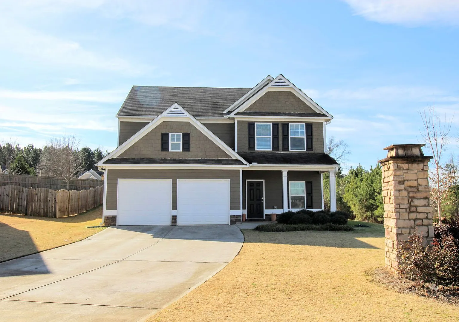 Beautiful Modern Dallas GA Home — Photo 1