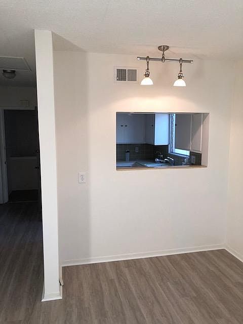 2nd image of 619 Carnation Ave