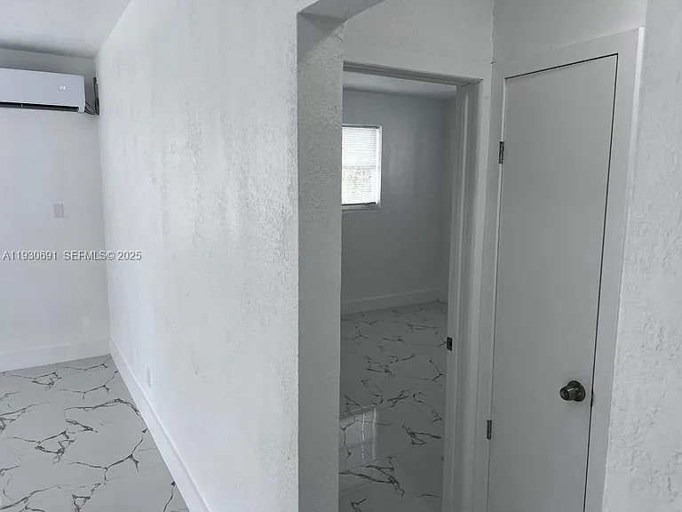 1131 SW 7th St #3 — Photo 5