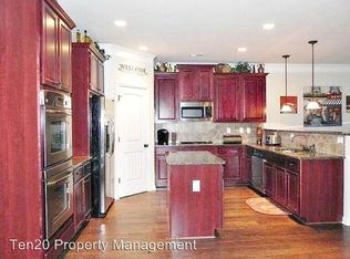 4 Landings Ct, Fort Mitchell, AL 36856