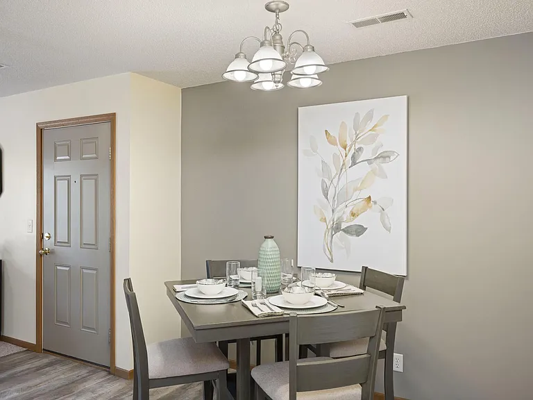 Pebblebrook Apartments — Photo 9