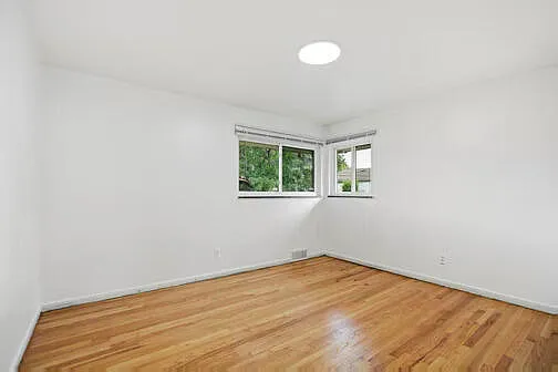 24281 Condon St — Photo 12