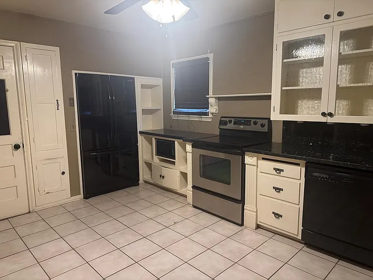 1002 W Louisiana Ave — Photo 8