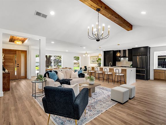 4th image of 4109 Candlenut Ln
