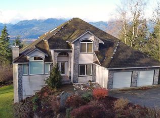 8439 Grand View Dr, Chilliwack, BC V2R 4A2