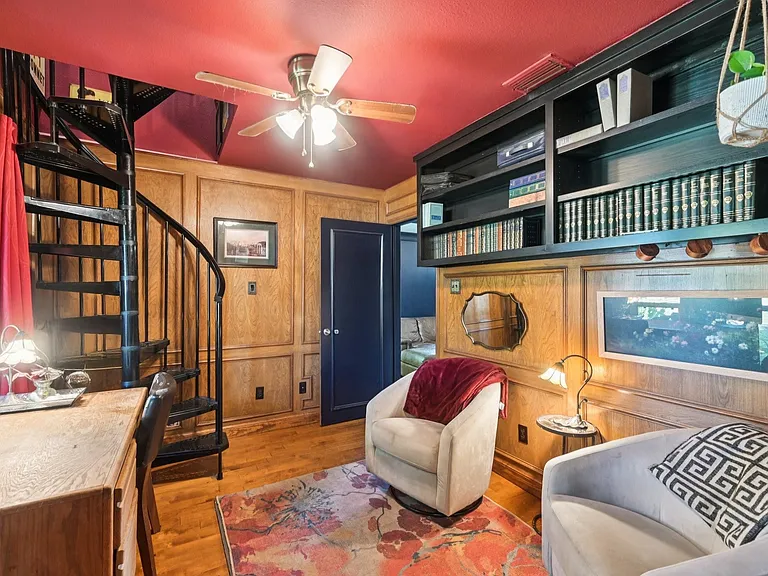 5 Woodlands Ct — Photo 6