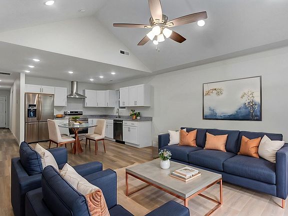 5th image of 1107 E Smith Street