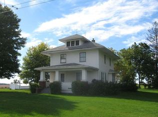 8902 Dysart Rd, Waterloo, IA 50701