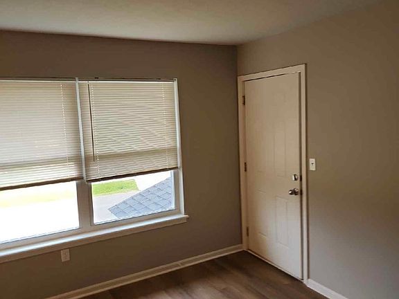2nd image of 4908 Saddlebrook Ln APT 4