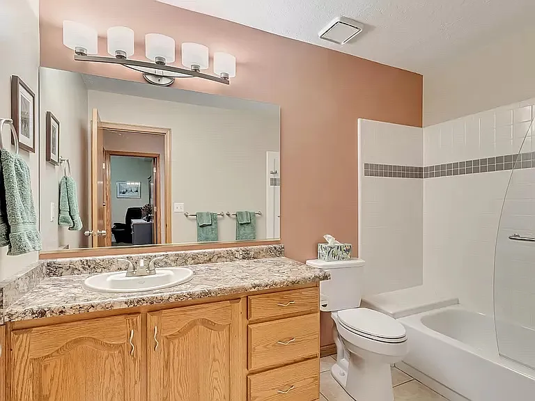 upstairs hall bathroom