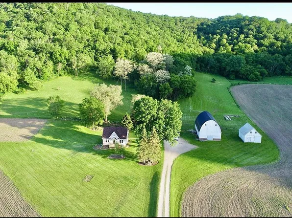 17295 County Road 13, Houston, MN 55943