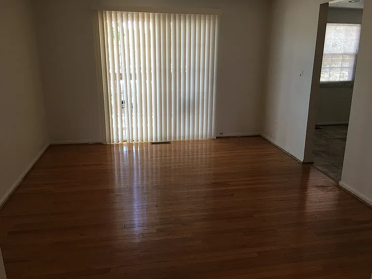 7008 Braddock Mews Pl — Photo 7