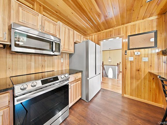 4th image of 157 Ballard Road