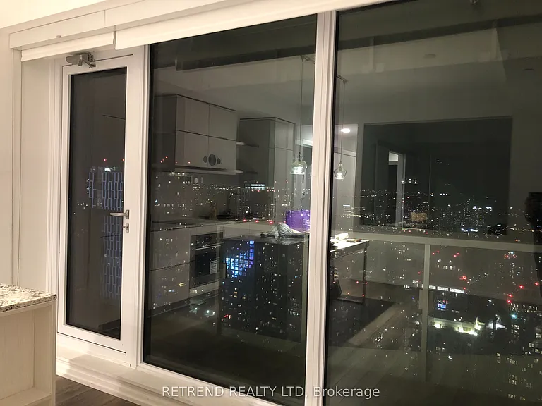 197 Yonge St #4704 — Photo 18