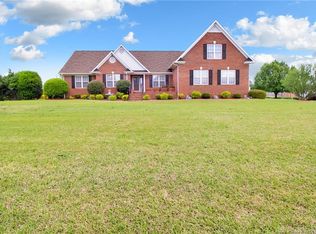 201 Steeplechase Ln, Raeford, NC 28376
