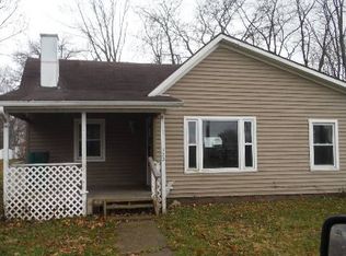 122 N Elizabeth St, Stronghurst, IL 61480