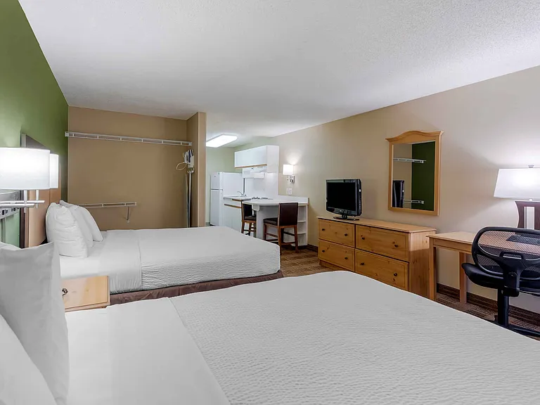 Studio Suite - 2 Queen Beds
