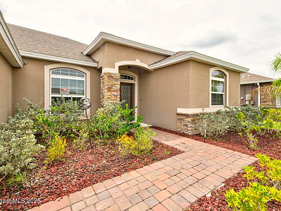 2nd image of 629 Easton Forest Cir SE