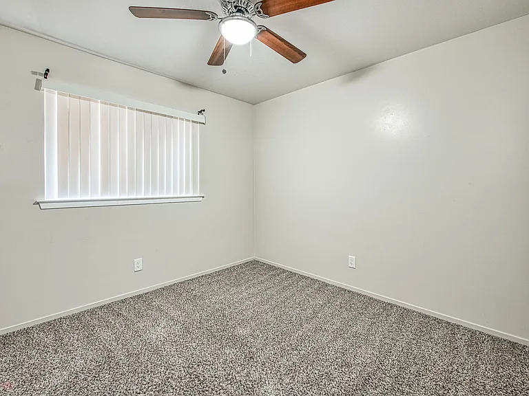 6053 N Mitre Ave — Photo 13