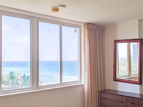 5th image of 19201 Collins Ave #Id1255506p