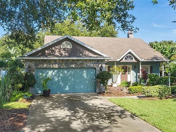 2nd image of 864 Club Hills Dr