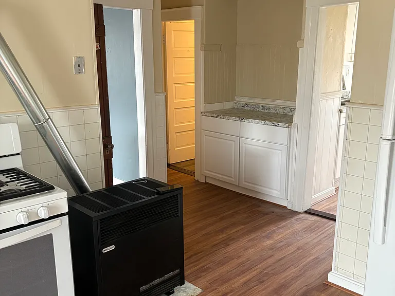 8 Prospect St #3 — Photo 12