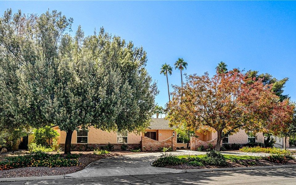 1st image of 3753 Meadowcrest Dr