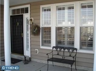 202 Cog Hill Dr, Honey Brook, PA 19344