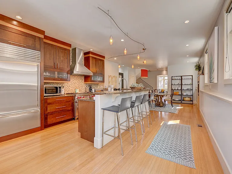 551 Cook St — Photo 8