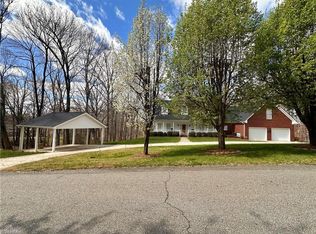 345 W Arbor Ln, Eden, NC 27288