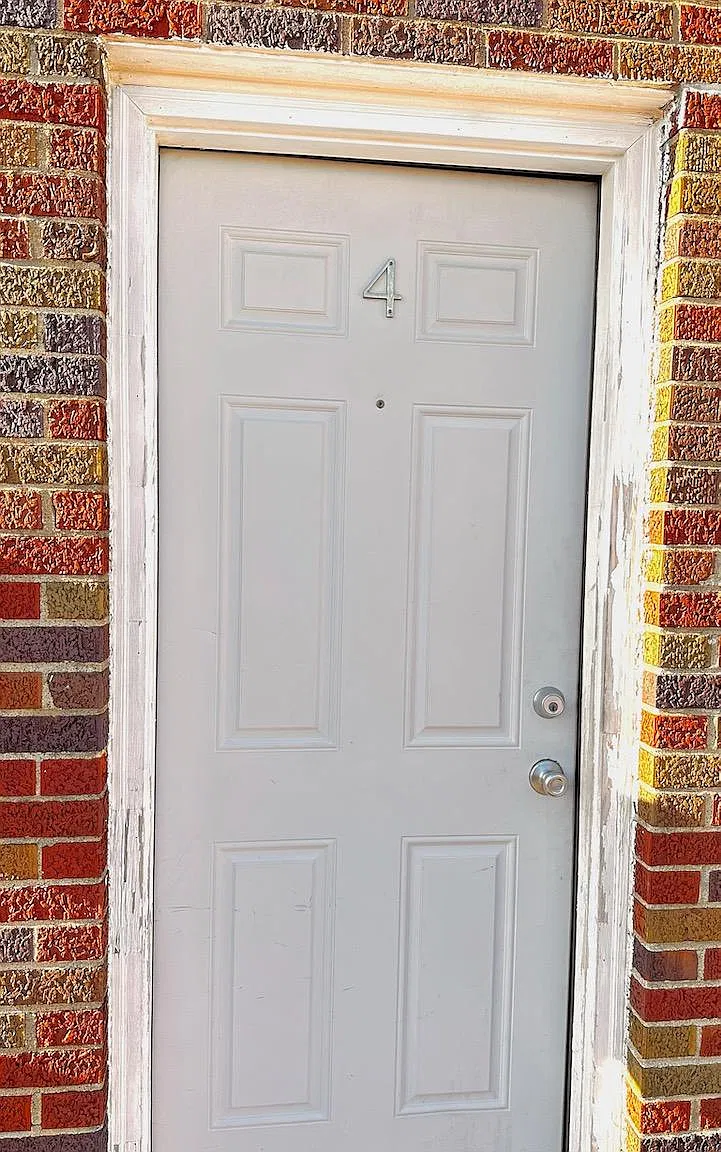Studio, $775 — Photo 1