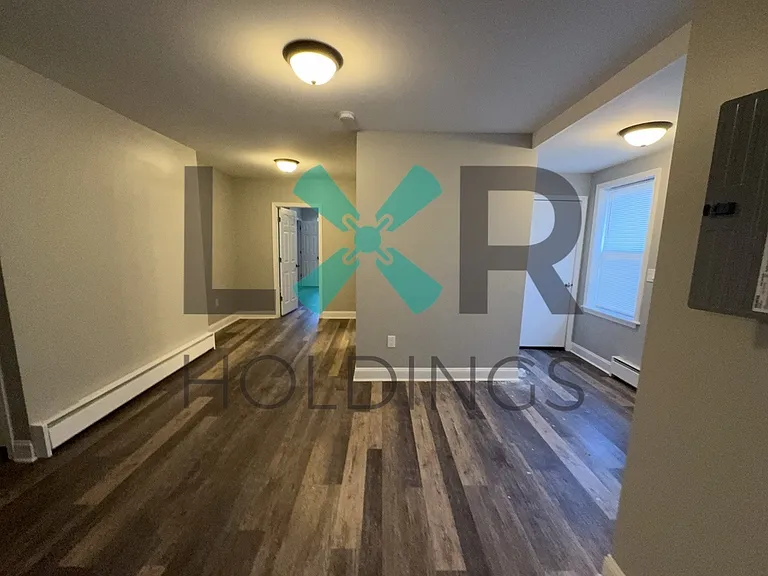 17 E Elm St — Photo 13