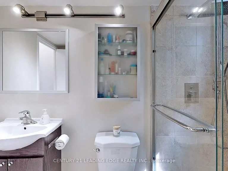 335 Lonsdale Rd #109 — Photo 10