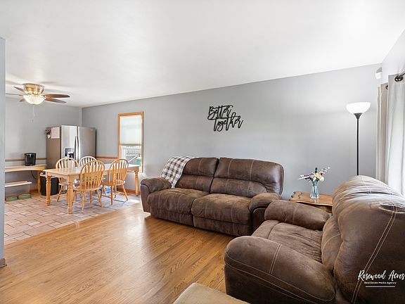 3rd image of 1100 Pearson Dr