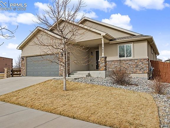 3rd image of 11908 Eagle Crest Ct