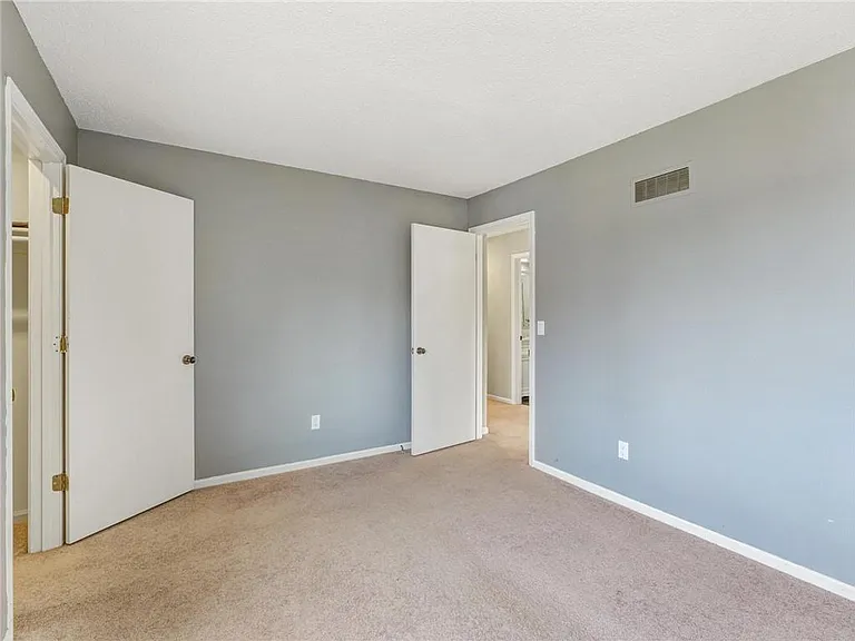 11411 Nieman Rd — Photo 26