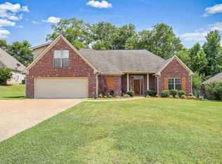 136 Marion Dr, Clinton, MS 39056