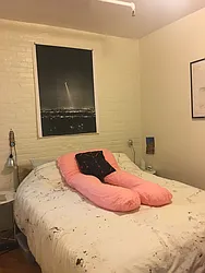 Rented by R New York