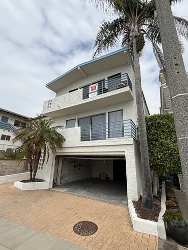 1744 Manhattan Ave #UPPER Photo 1