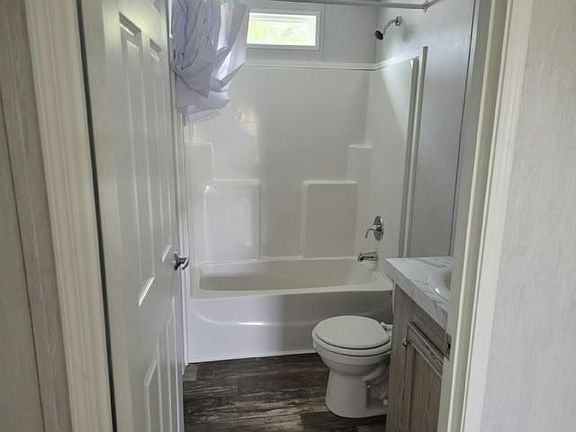4th image of 1400 Banana Rd #77
