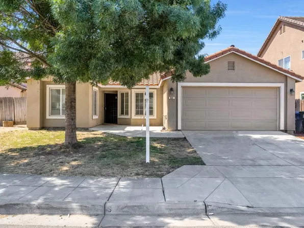 840 Morris Ln, Madera, CA 93637