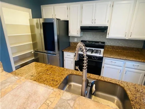 15338 Gundry Ave APT 108, Paramount, CA 90723