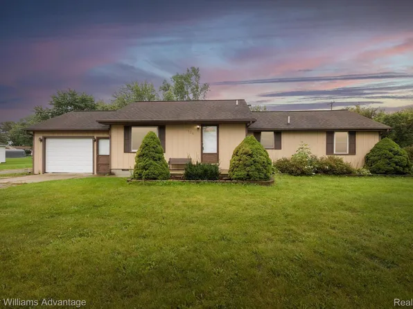 3101 W Maple Ave, Flint, MI 48507