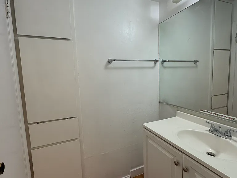 2101 Lamplight Village Cir #B — Photo 12