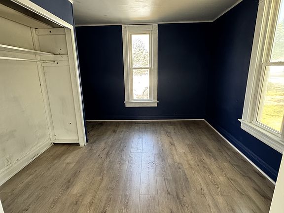 5th image of 507 S Saint John St