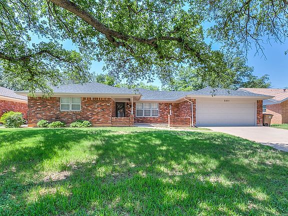 3rd image of 3311 Cumberland Dr