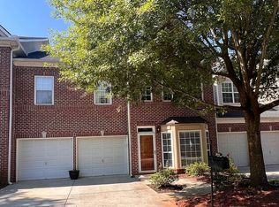5008 Lexington Dr, Roswell, GA 30075