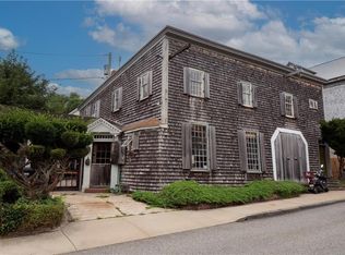 32 Green St, Newport, RI 02840